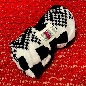 Victoria Secret PINK Fleece Throw Blanket